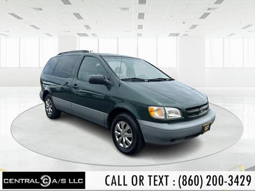 2000 Toyota Sienna LE