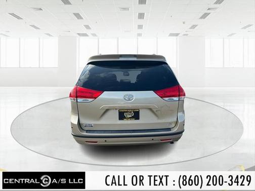 2011 Toyota Sienna XLE