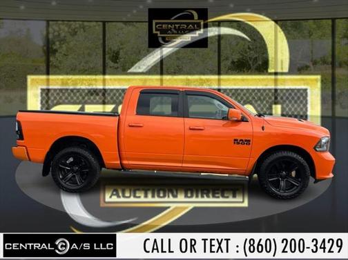 2017 RAM 1500 Night Crew Cab 4x4 5'7' Box