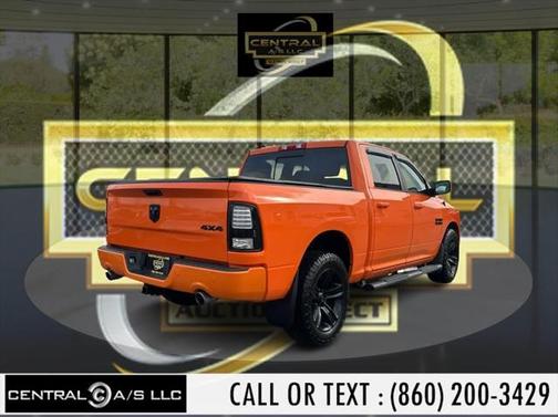 2017 RAM 1500 Night Crew Cab 4x4 5'7' Box