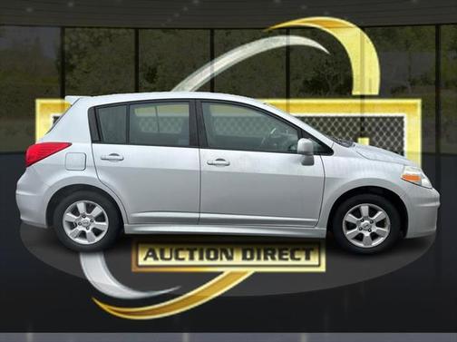2010 Nissan Versa 1.8 SL