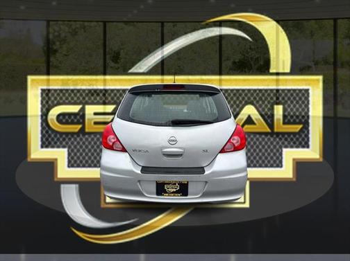 2010 Nissan Versa 1.8 SL
