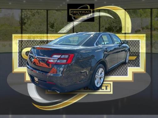 2015 Ford Taurus SE