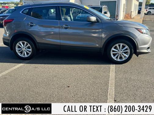 2017 Nissan Rogue Sport SV