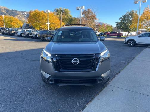 2025 Nissan Pathfinder SV 4WD