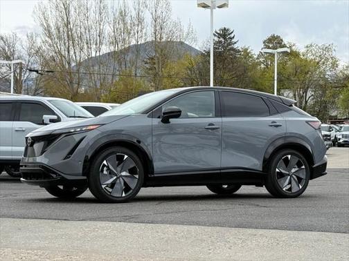 2025 Nissan ARIYA PLATINUM+