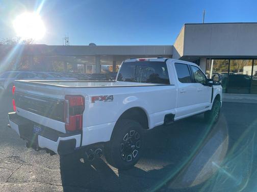 2026 Ford F-350 Platinum