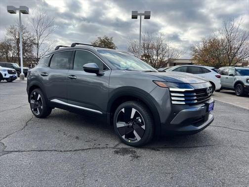 2025 Nissan Kicks SR