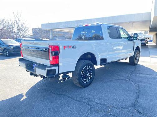 Avalanche 2026 Ford F-350 Platinum