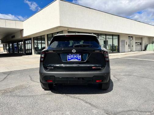 2025 Nissan Kicks SR