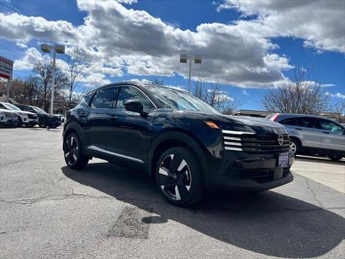 2025 Nissan Kicks SR