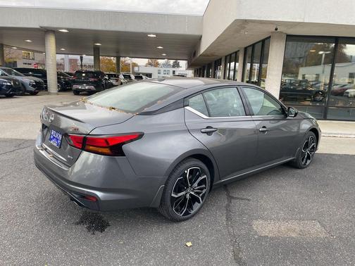 2025 Nissan Altima SR AWD