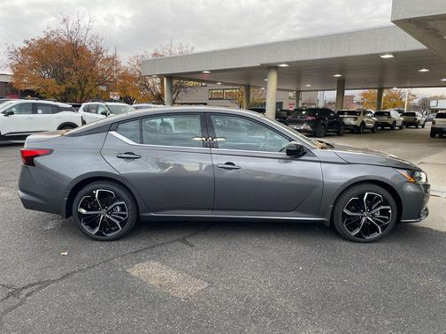 2025 Nissan Altima SR AWD