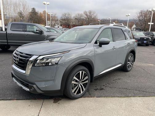 2025 Nissan Pathfinder Platinum 4WD
