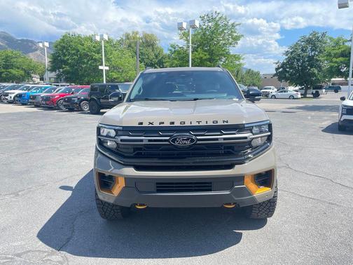 Marsh Gray 2026 Ford Expedition Tremor