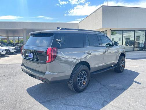 Marsh Gray 2026 Ford Expedition Tremor