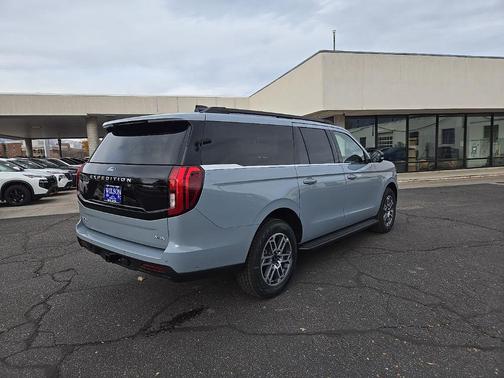 2025 Ford Expedition Max Active 4x4