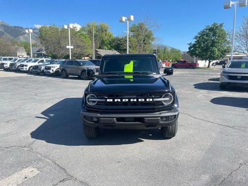 Shadow Black 2026 Ford Bronco Outer Banks