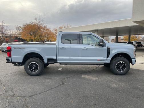 2026 Ford F-350 Platinum