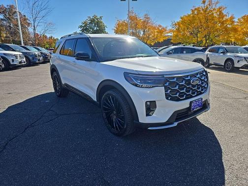 2025 Ford Explorer Platinum