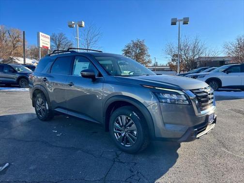 2025 Nissan Pathfinder SV 4WD