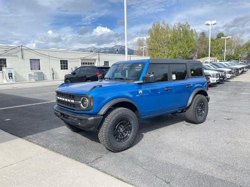 Velocity Blue Metallic 2025 Ford Bronco Big Bend