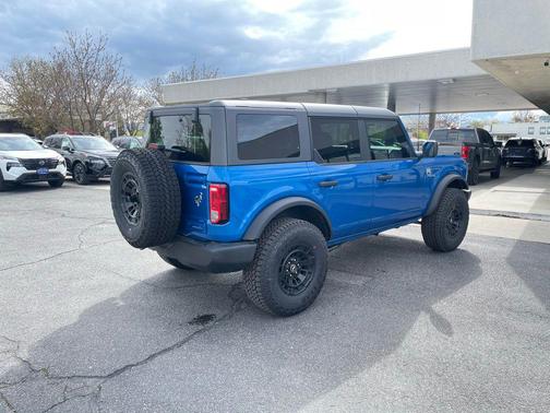 Velocity Blue Metallic 2025 Ford Bronco Big Bend