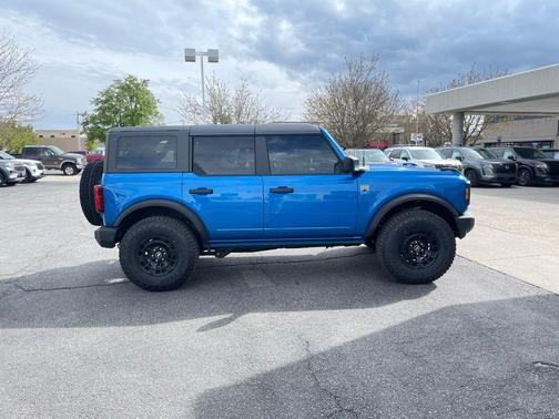 Velocity Blue Metallic 2025 Ford Bronco Big Bend