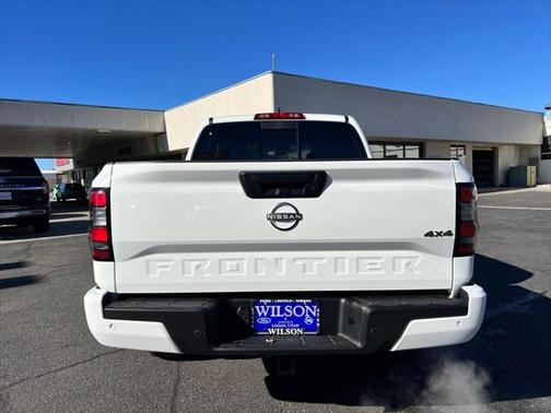 2025 Nissan Frontier SV