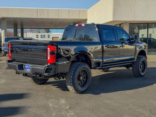 2025 Ford F-350 Platinum