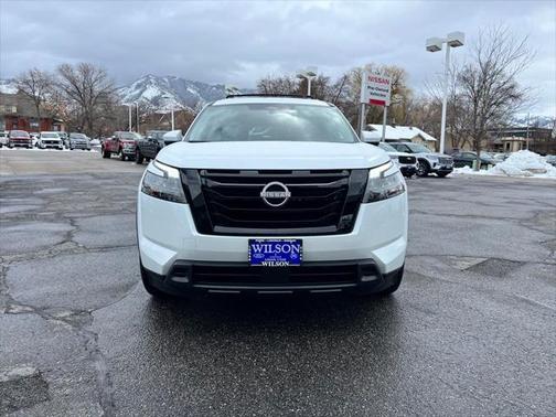 2025 Nissan Pathfinder SV 4WD