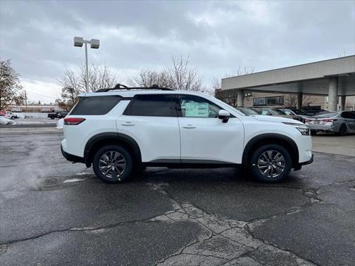 2025 Nissan Pathfinder SV 4WD