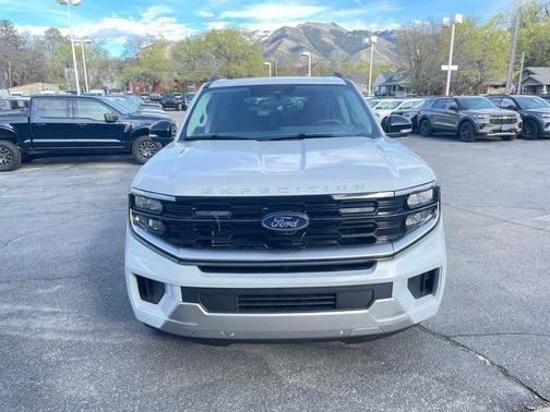 Space Silver Metallic 2026 Ford Expedition Platinum