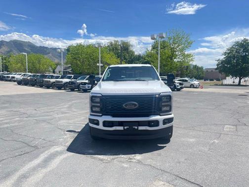 Oxford White 2026 Ford F-350 Lariat