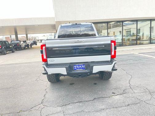 Avalanche 2026 Ford F-350 Platinum