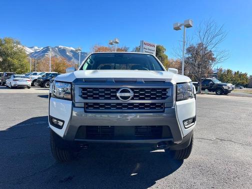 Glacier White 2025 Nissan Frontier SV