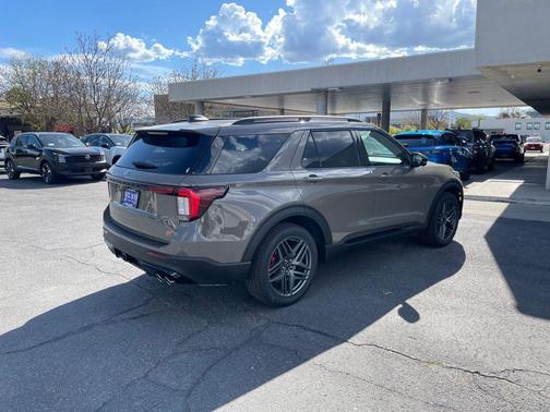 Marsh Gray 2026 Ford Explorer ST