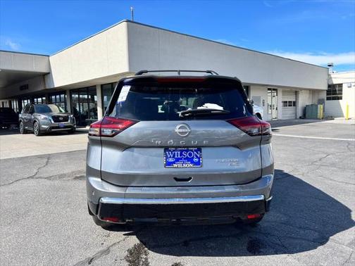 2025 Nissan Rogue Platinum