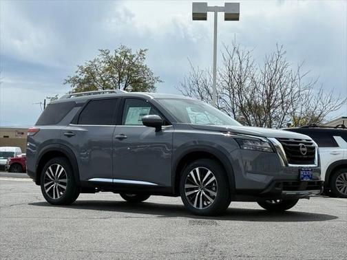 2025 Nissan Pathfinder Platinum 4WD