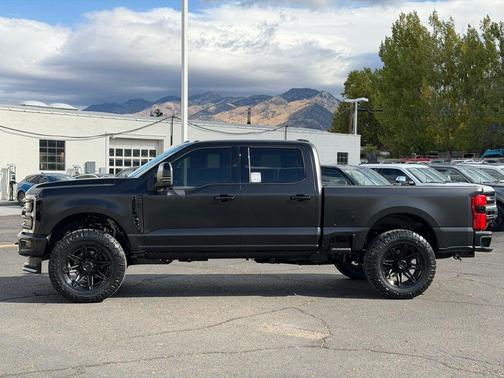 2025 Ford F-350 Platinum