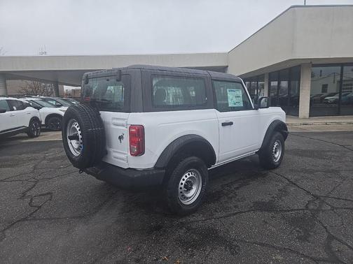 2025 Ford Bronco Base