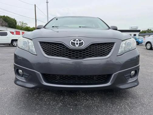 Magnetic Gray Metallic 2011 Toyota Camry SE