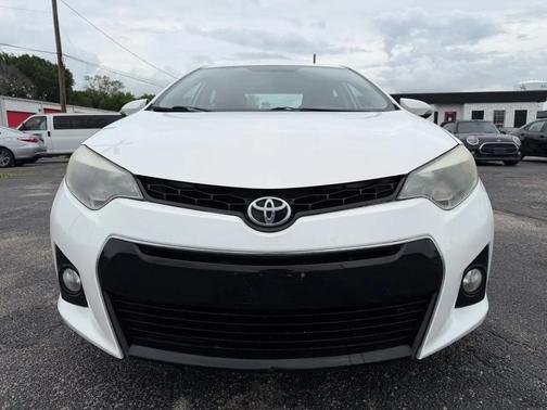 Super White 2016 Toyota Corolla S Plus