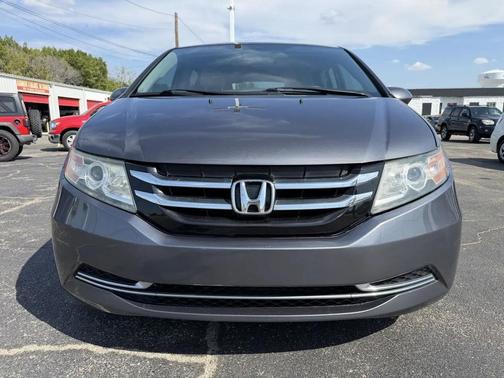 Modern Steel Metallic 2016 Honda Odyssey SE