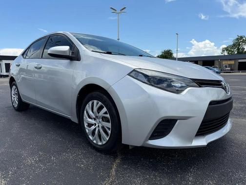 Classic Silver Metallic 2016 Toyota Corolla LE