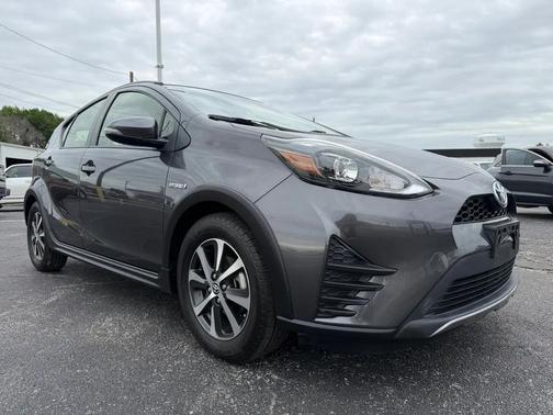 Magnetic Gray Metallic 2019 Toyota Prius LE