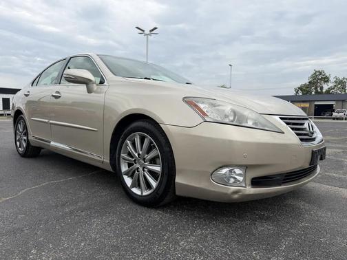 GOLD 2011 Lexus ES 350 Base