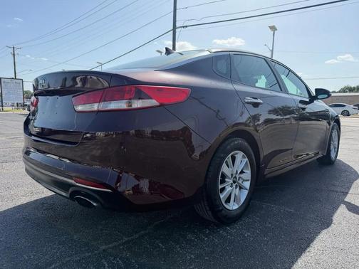 Sangria 2017 Kia Optima LX