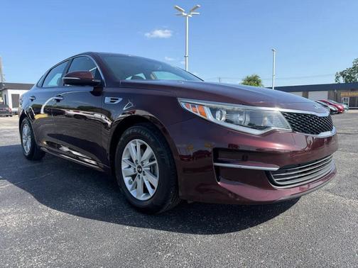 Sangria 2017 Kia Optima LX