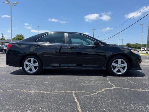Attitude Black Metallic 2014 Toyota Camry SE